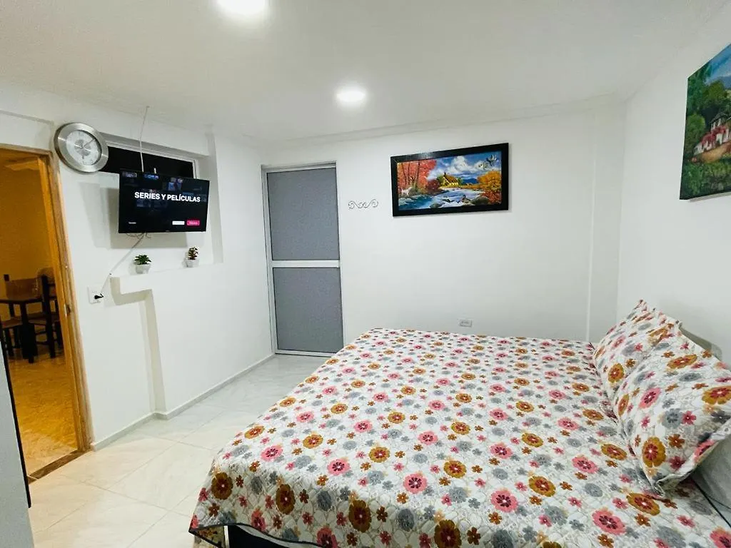 Hotel Eterna Primavera Medellin 2*,