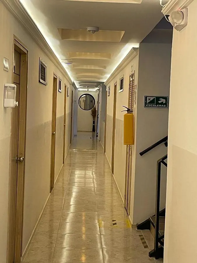 Hotel Eterna Primavera Medellin 2*,  Colombia